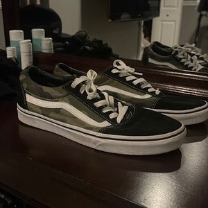 Vans woodland